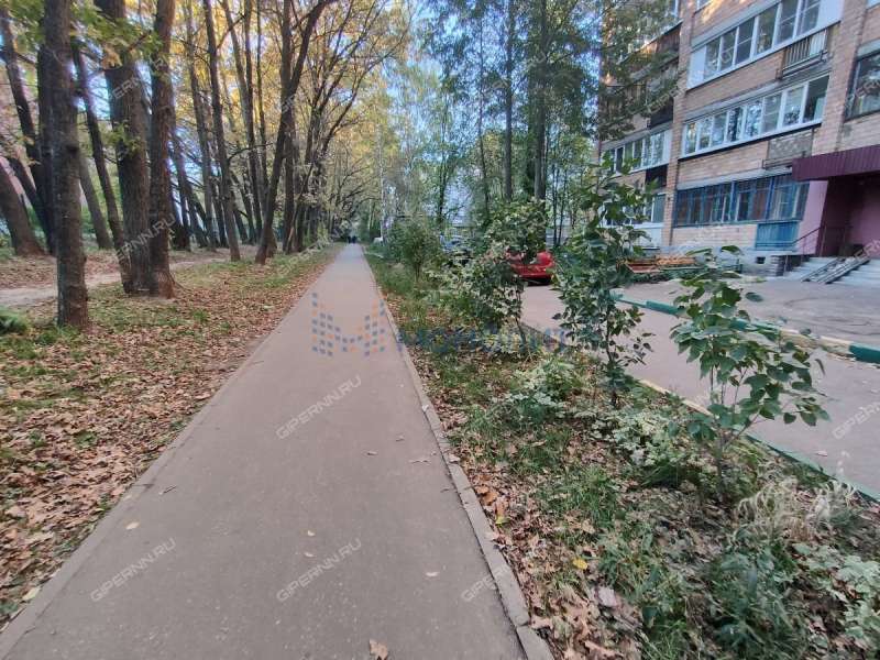 двухкомнатная квартира на бульваре 60-летия Октября дом 1