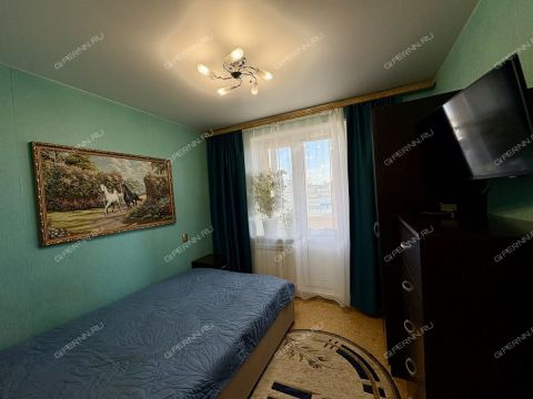3-komnatnaya-ul-verhnepecherskaya-d-8 фото