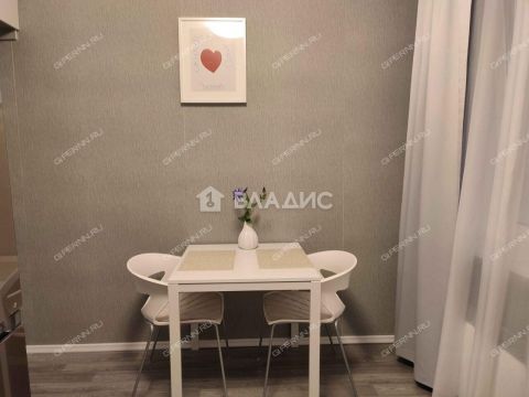 1-komnatnaya-b-r-60-letiya-oktyabrya-d-5a фото