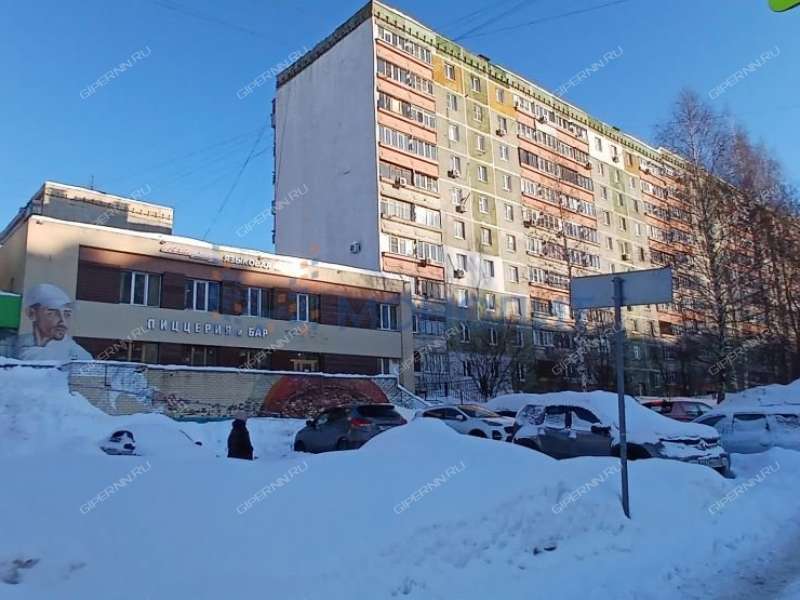 двухкомнатная квартира на улице Верхнепечёрская дом 12