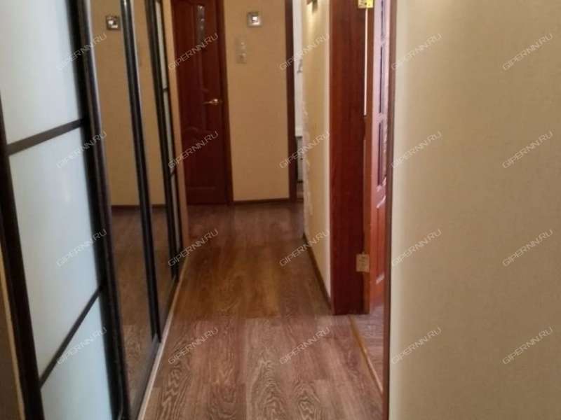 трёхкомнатная квартира на улице Челюскинцев дом 18А