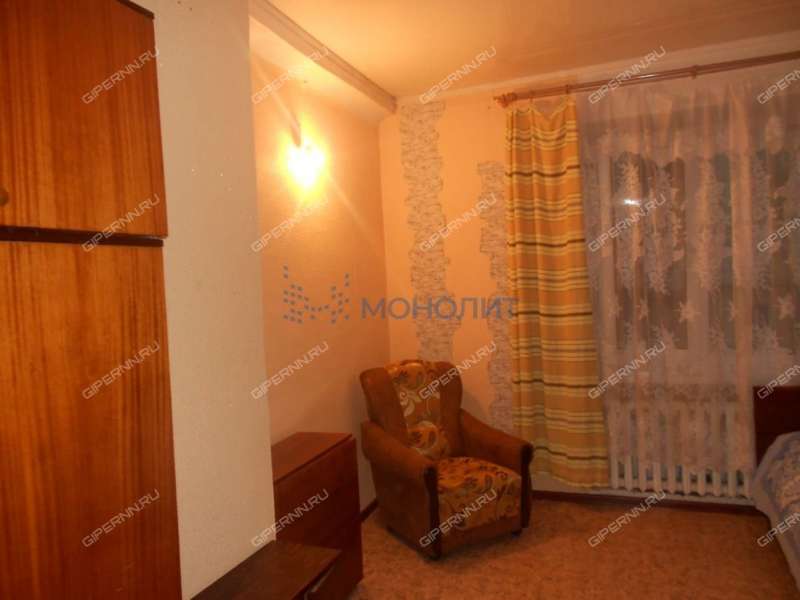 комната в доме 7/5 на улице Страж Революции