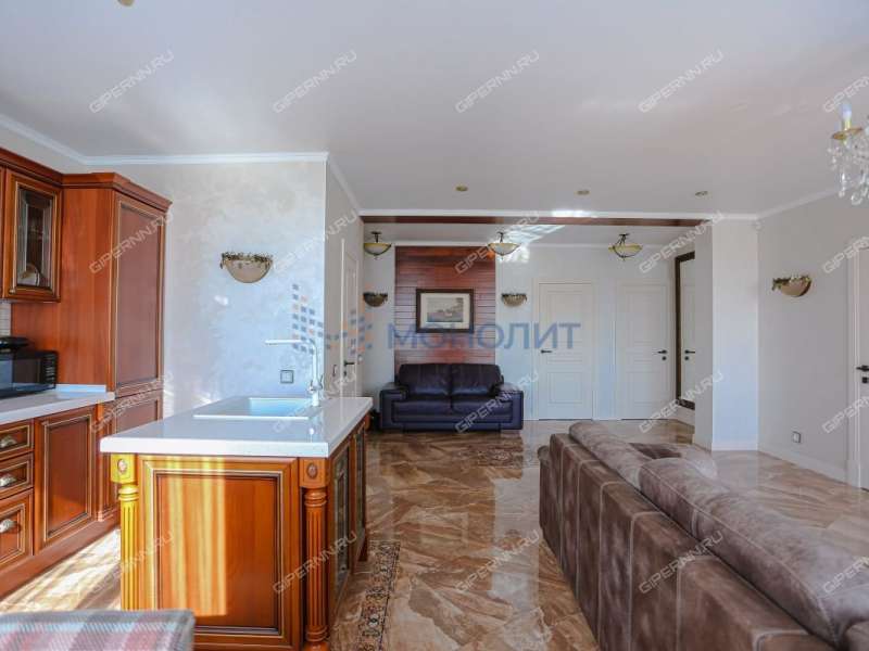 четырёхкомнатная квартира на улице Бетанкура дом 6