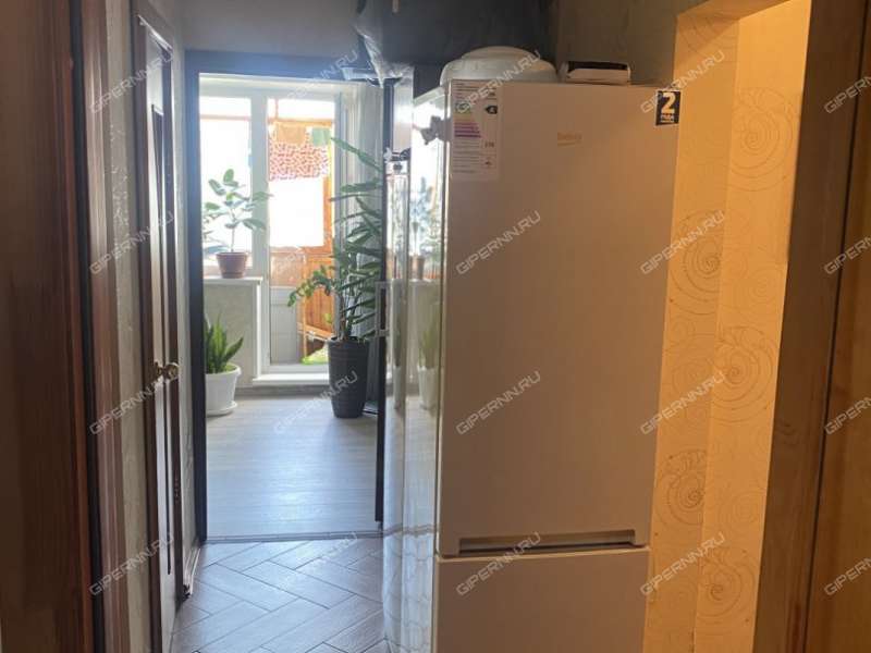 четырёхкомнатная квартира на улице Строкина дом 19