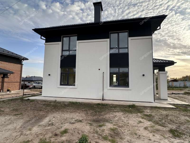 дом на Радужная ул. село Безводное