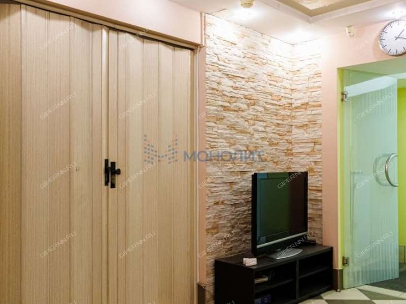 помещение под недвижимость под медицинские учреждения, недвижимость под салоны красоты на улице Героя Юрия Смирнова