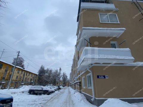 3-komnatnaya-ul-strazh-revolyucii-d-23 фото