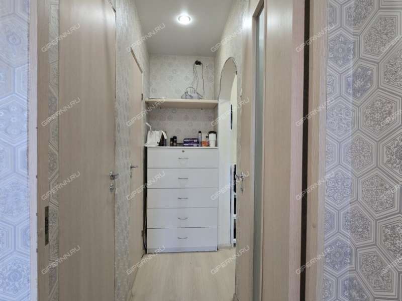 трёхкомнатная квартира на улице Володарского дом 7