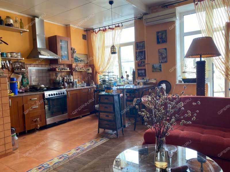 трёхкомнатная квартира на улице Минина дом 5