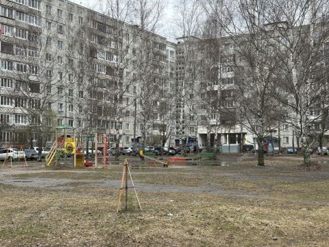 3-komnatnaya-ul-strokina-d-9 фото