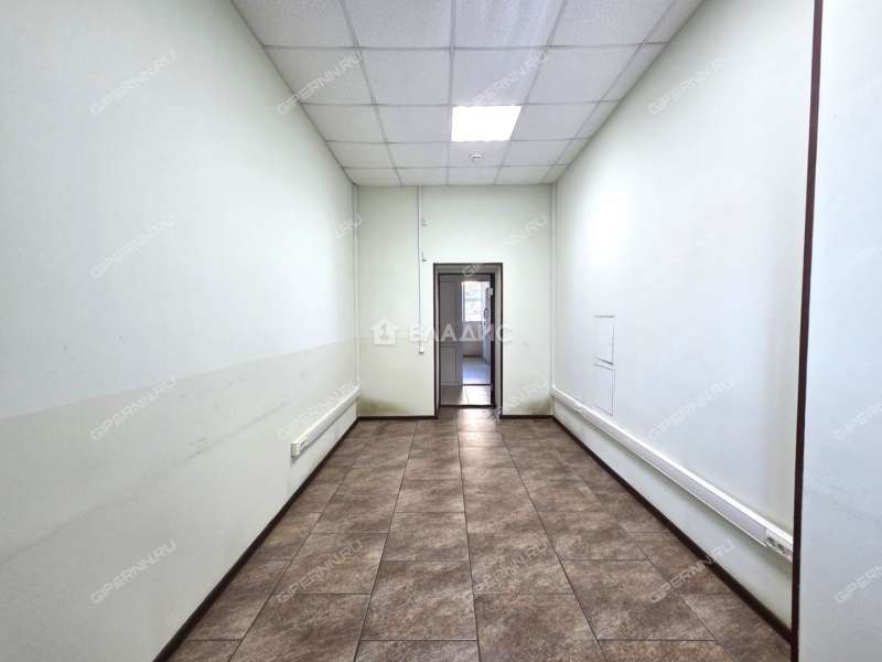 помещение под помещение свободного назначения на улице Юлиуса Фучика