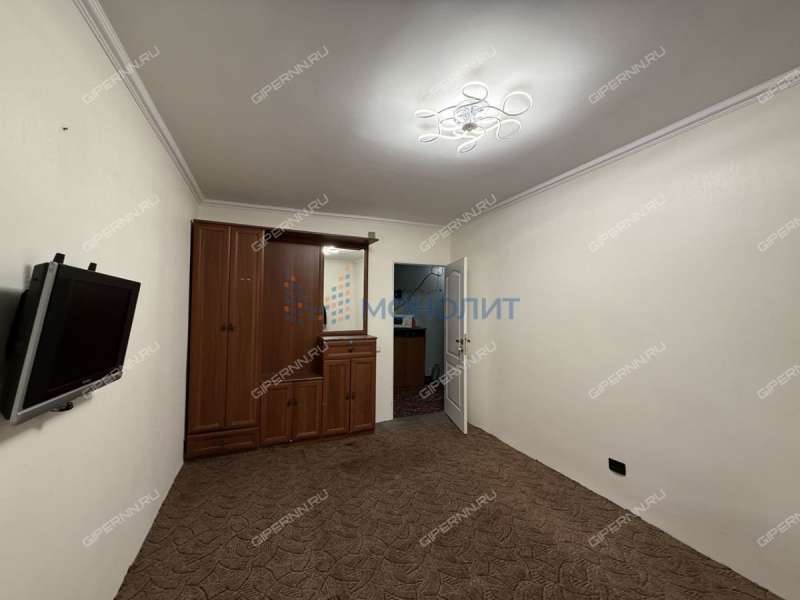 комната в доме 15А на улице Дружаева