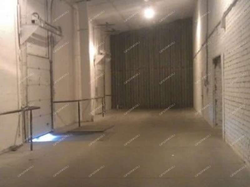 помещение под склад на улице Федосеенко