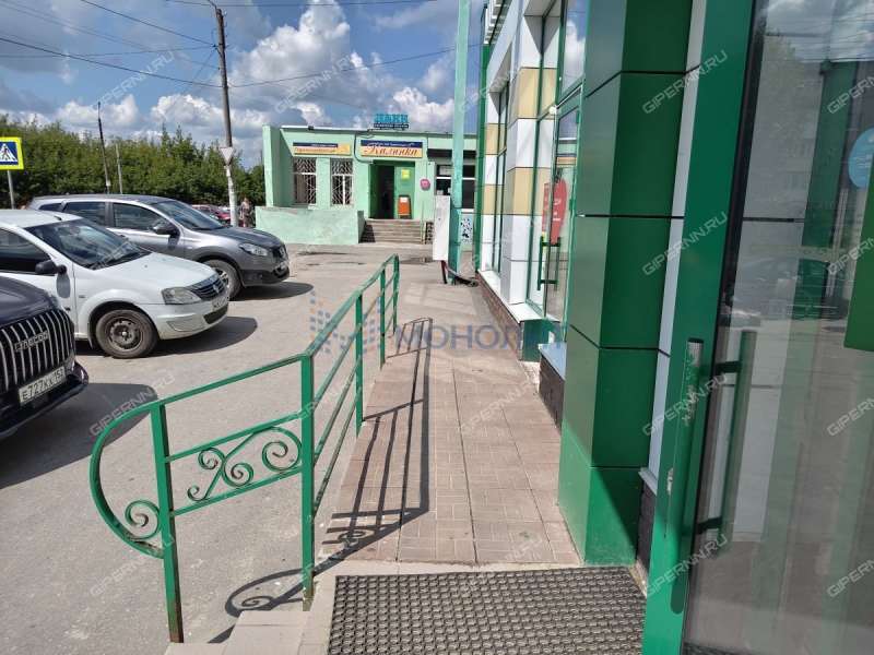 здание под торговую площадь, недвижимость под общепит в 2-м микрорайоне город Бор