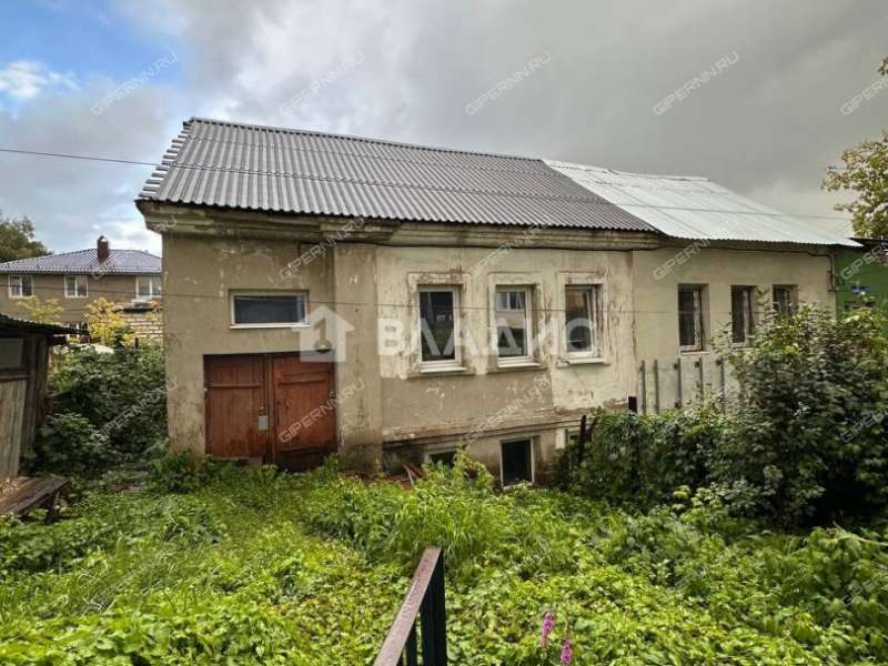 трёхкомнатная квартира на Плетневской улице дом 9