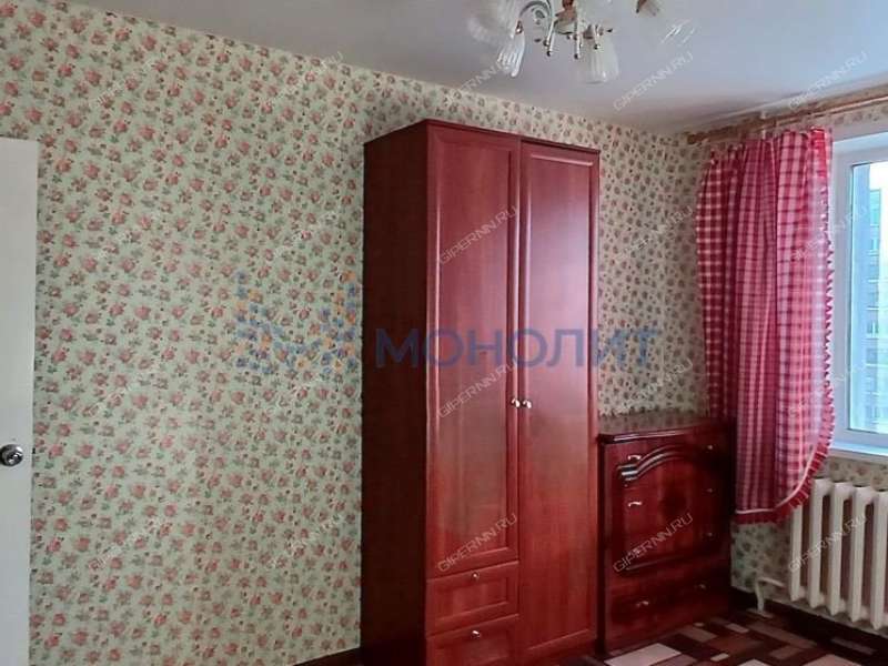 двухкомнатная квартира на улице Верхнепечёрская дом 12