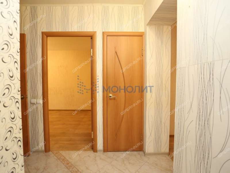 трёхкомнатная квартира на улице Бурденко дом 18