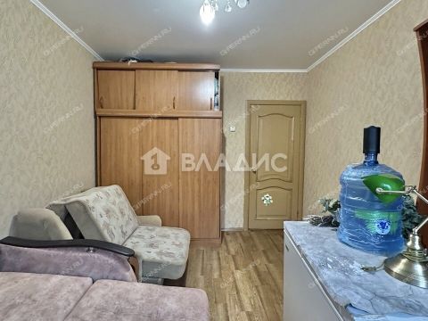 2-komnatnaya-ul-sergeya-esenina-d-38 фото