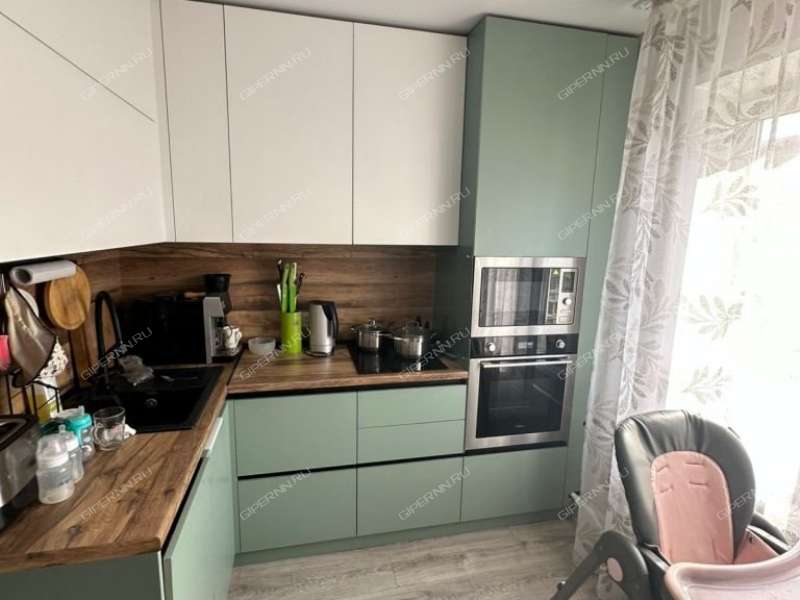 трёхкомнатная квартира на проспекте Ильича дом 38