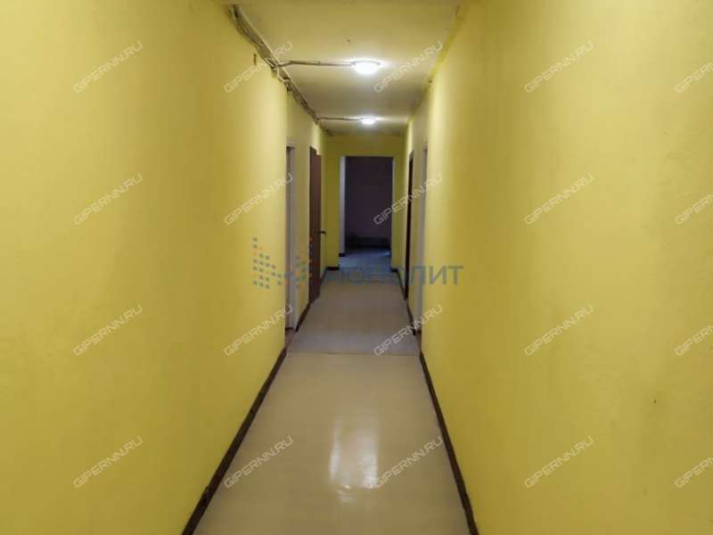 здание под офис, производственную площадь на Школьной улице село Смольки