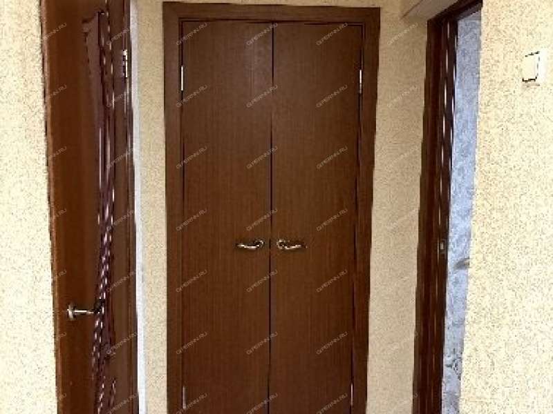 трёхкомнатная квартира на улице Космонавта Комарова дом 16а