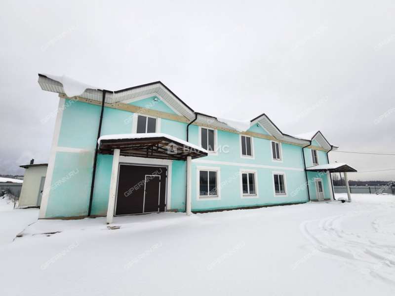 здание под офис, торговую площадь на 54 рабочий посёлок Первое Мая