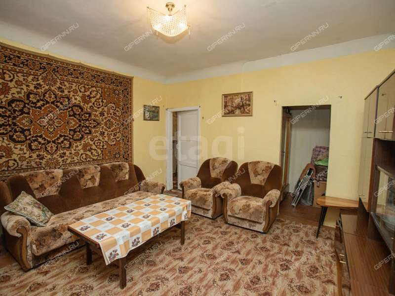 трёхкомнатная квартира на улице Страж Революции дом 23