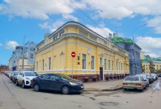 Главный дом усадьбы Щелокова в центре Нижнего Новгорода сдается в аренду