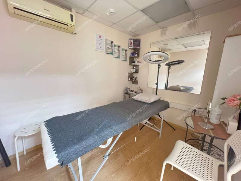 помещение под офис, торговую площадь на улице Белинского