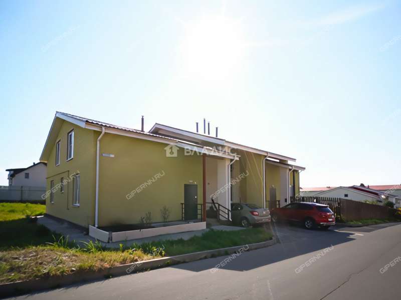 дом на улице Цветочная село Каменки