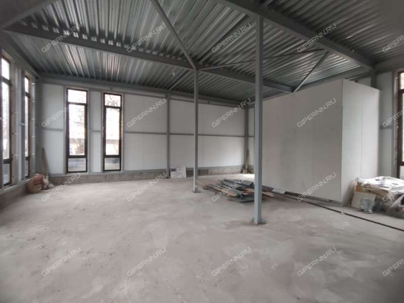 здание под торговую площадь на улице Мечникова