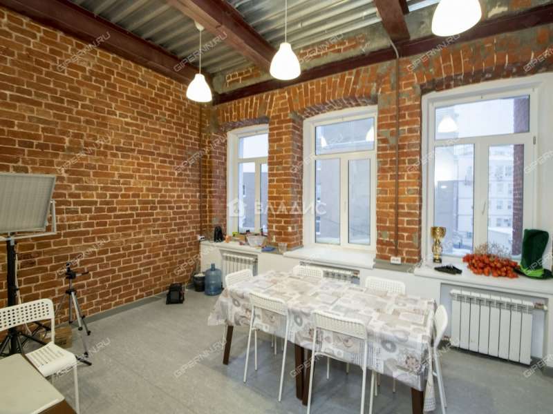 помещение под помещение свободного назначения на Большой Покровской улице