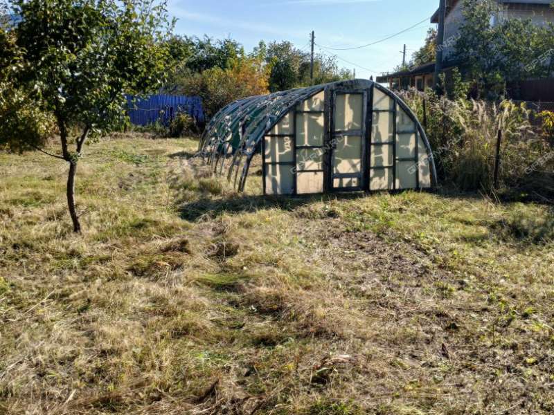 сад на улице Строкина