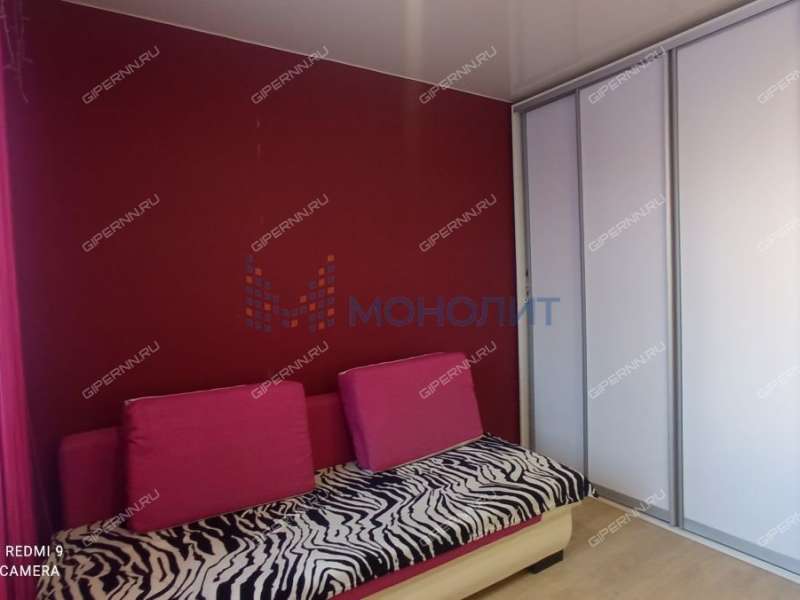 четырёхкомнатная квартира на улице Адмирала Макарова дом 8 к1