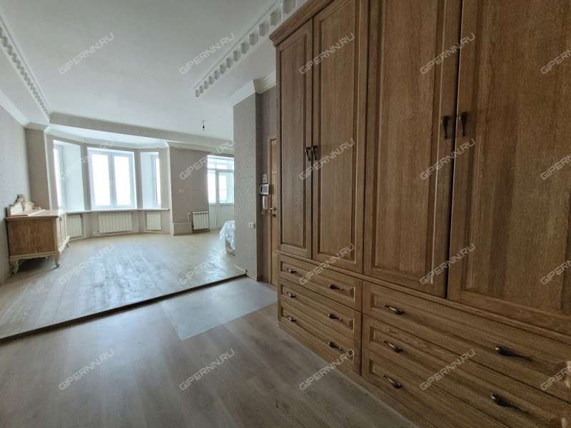 трёхкомнатная квартира на Верхне-Волжской набережной дом 6