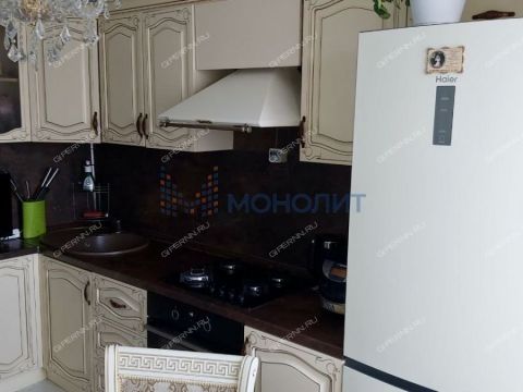 3-komnatnaya-ul-verhnepecherskaya-d-8 фото