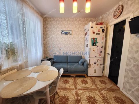 2-komnatnaya-nab-volzhskaya-d-21 фото