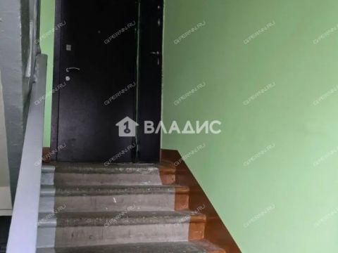 1-komnatnaya-ul-geroya-sovetskogo-soyuza-poyushheva-d-19 фото