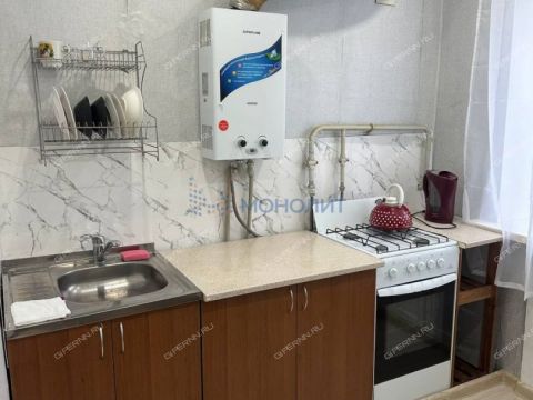 1-komnatnaya-ul-geroya-sovetskogo-soyuza-prygunova-d-9 фото