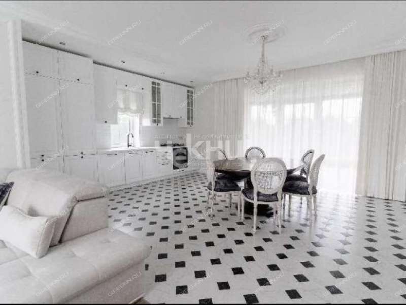 дом на Яблоневая деревня Ступино