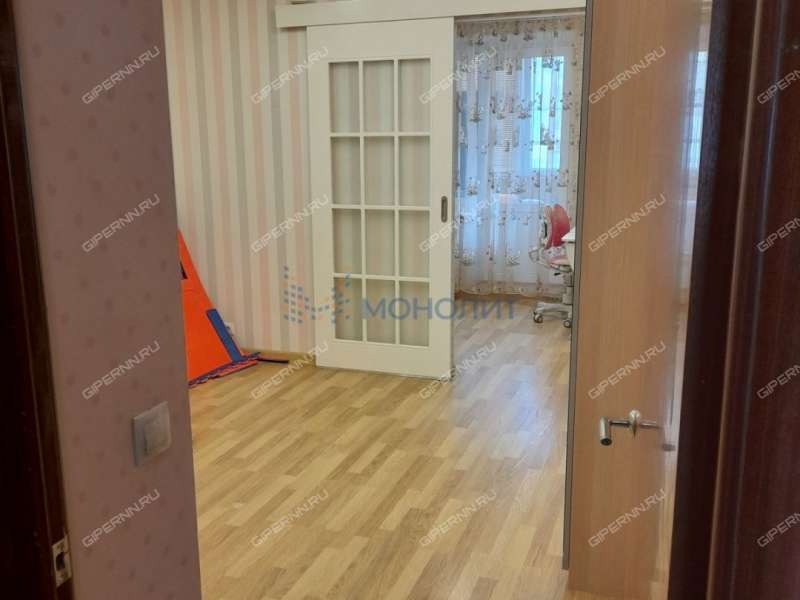 трёхкомнатная квартира на улице Родионова дом 189/24