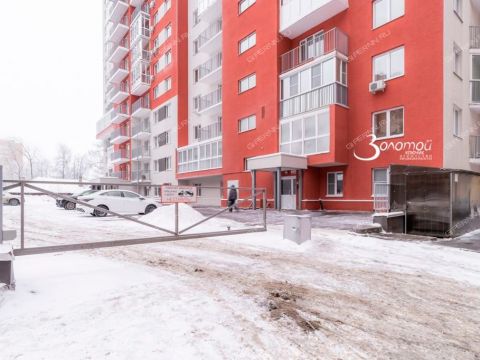 3-komnatnaya-ul-svetlogorskaya-d-6 фото