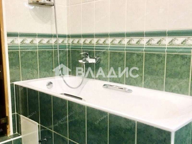 трёхкомнатная квартира на улице Маслякова дом 12А