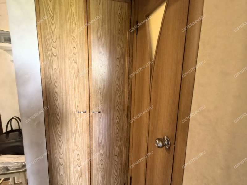 трёхкомнатная квартира на улице Дружаева дом 3