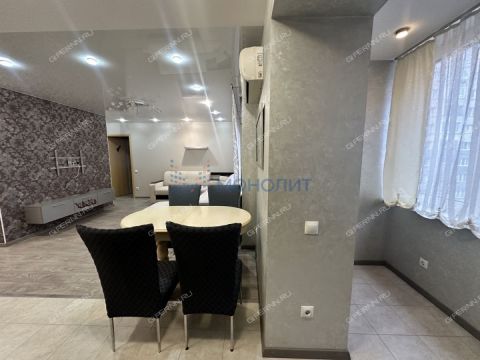 2-komnatnaya-ul-oktyabrskoy-revolyucii-d-45a фото