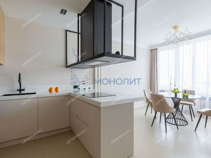 четырёхкомнатная квартира на Лысогорской улице дом 89 к3