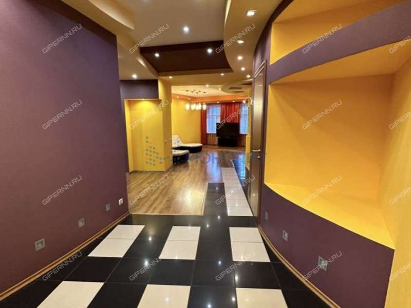 трёхкомнатная квартира на улице Коминтерна дом 127