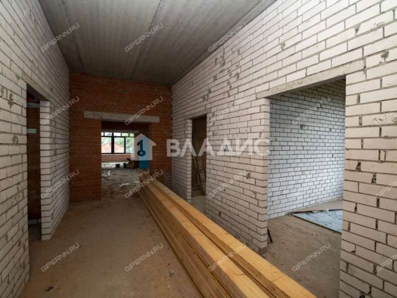 здание под офис, торговую площадь на Полевой улице