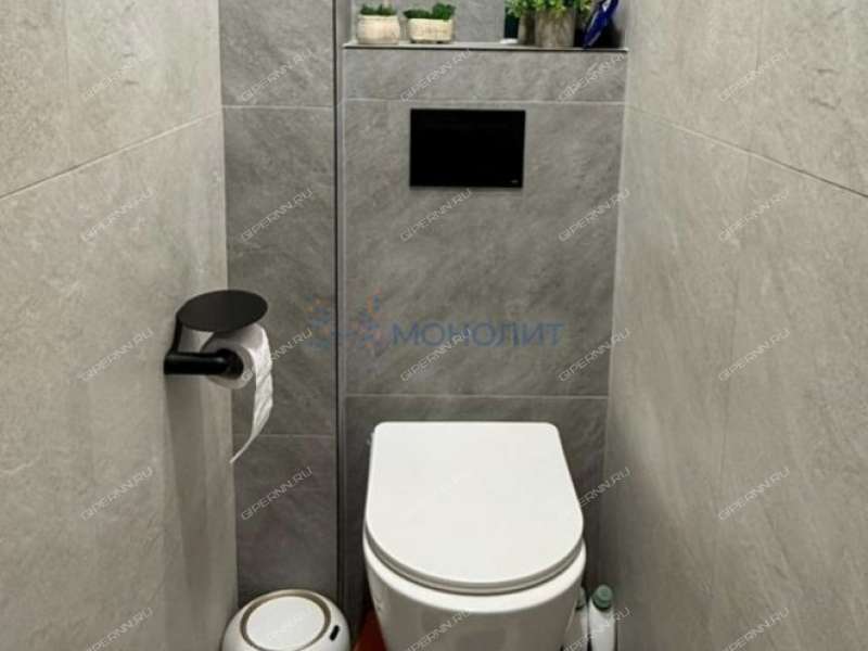 трёхкомнатная квартира на улице Коминтерна дом 16