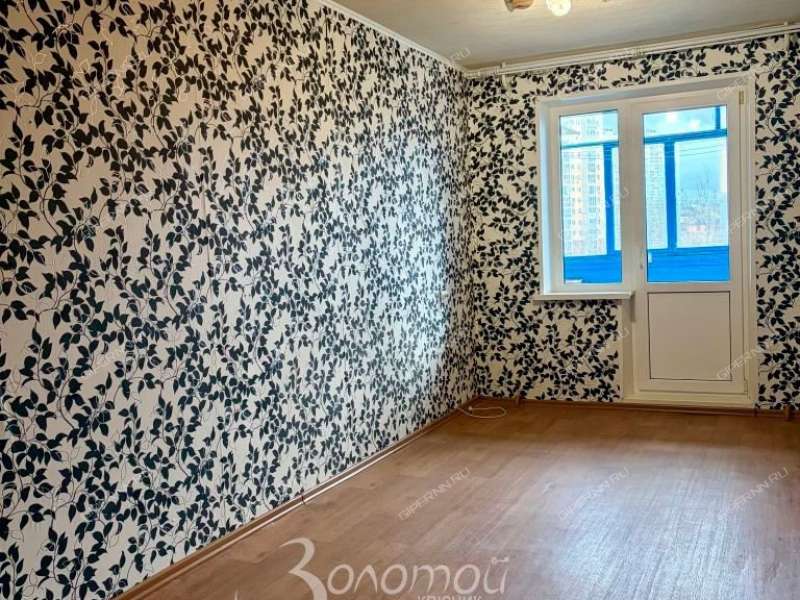 трёхкомнатная квартира на улице Героя Шнитникова дом 8